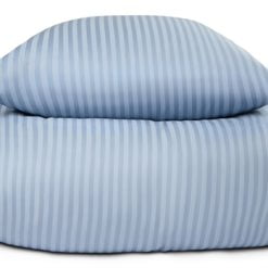 Sengetøj i 100% Bomuldssatin - 140x220 cm - Lyseblåt ensfarvet sengesæt - Borg Living sengelinned